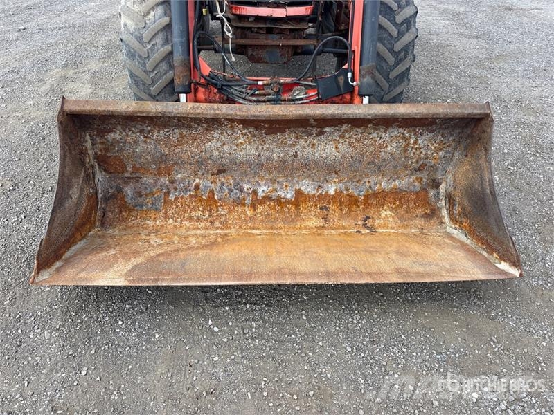 Kubota M108X 4WD Tractor Traktorit