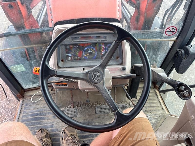 Kubota M108X 4WD Tractor Traktorit
