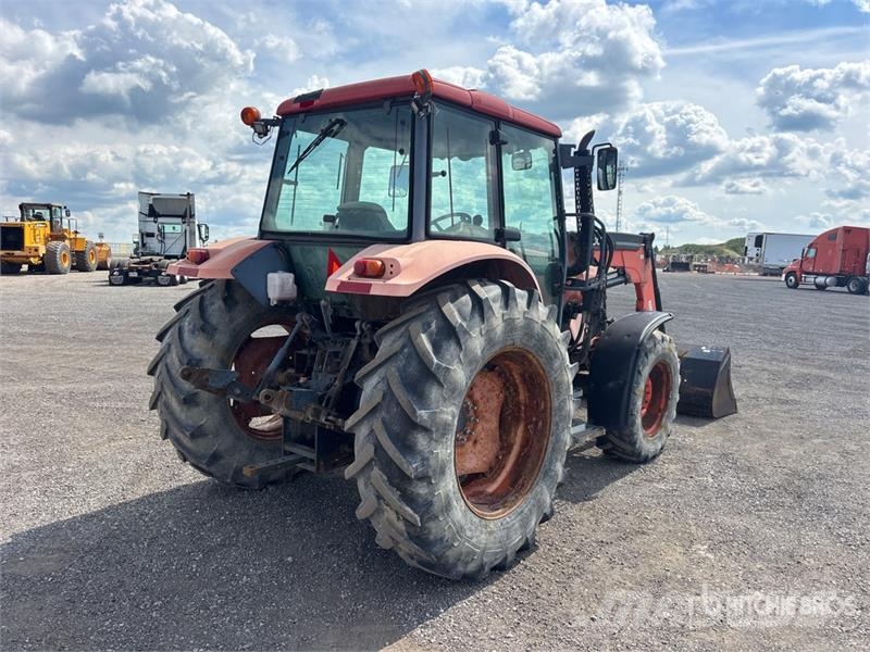 Kubota M108X 4WD Tractor Traktorit