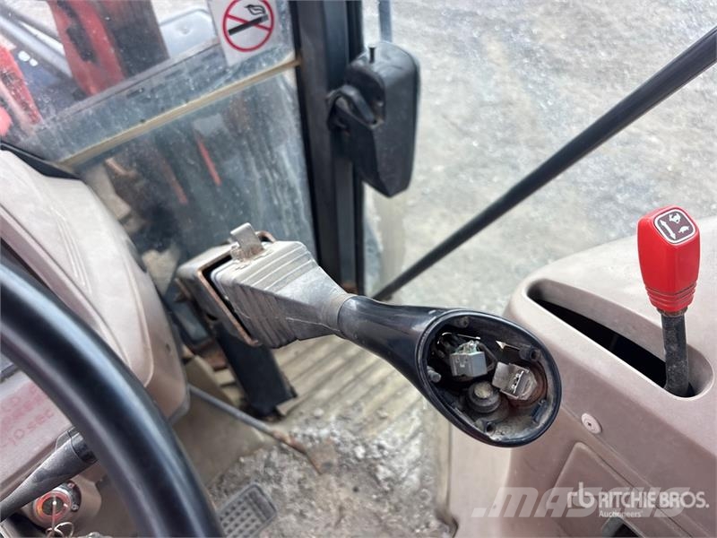 Kubota M108X 4WD Tractor Traktorit