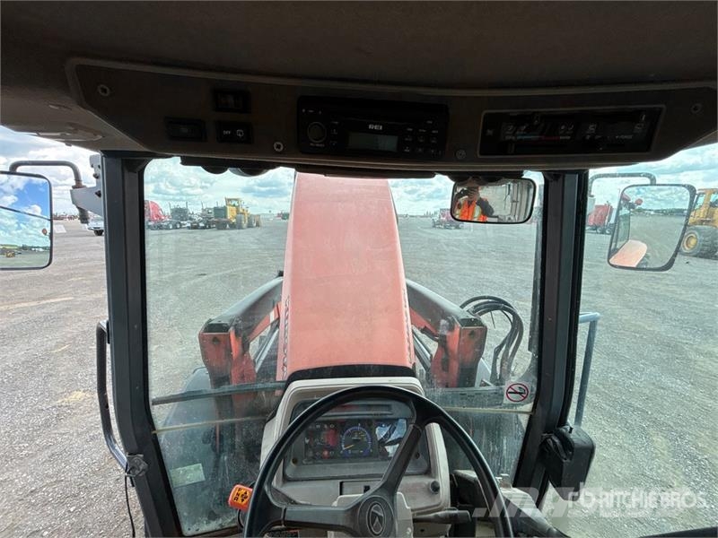Kubota M108X 4WD Tractor Traktorit