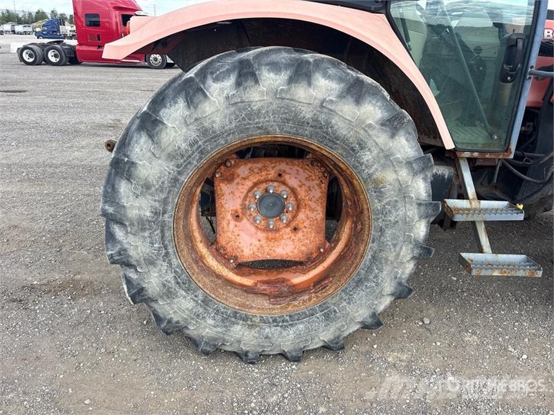 Kubota M108X 4WD Tractor Traktorit
