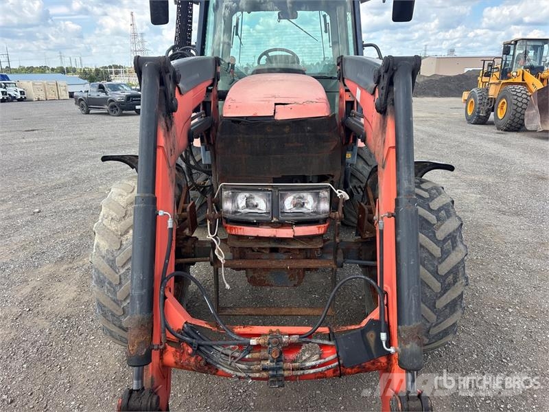Kubota M108X 4WD Tractor Traktorit