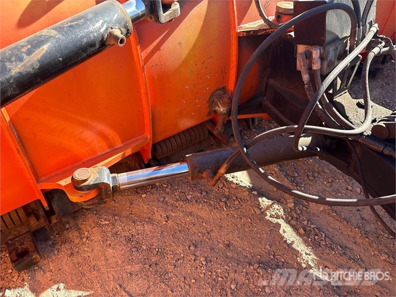Kubota M135GX Traktorid