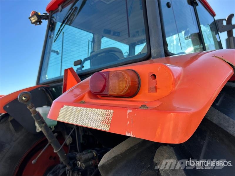 Kubota M135X 4WD Tractor Traktorok