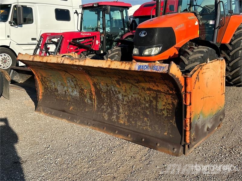 Kubota M135X 4WD Tractor Traktori