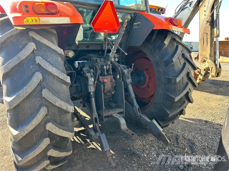Kubota M135X 4WD Tractor Traktorok