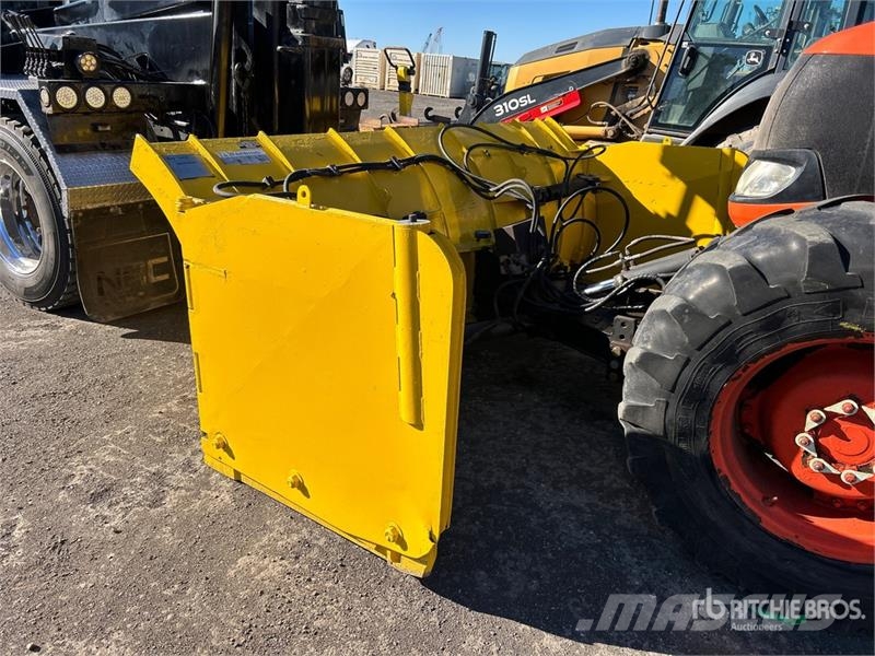 Kubota M135X 4WD Tractor Traktorok