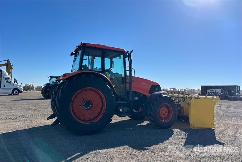 Kubota M135X 4WD Tractor Traktorok
