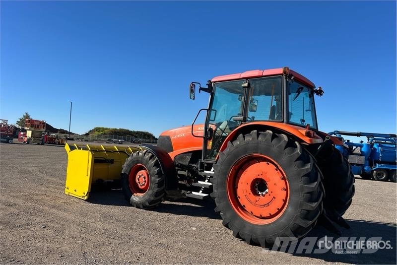 Kubota M135X 4WD Tractor Traktorok