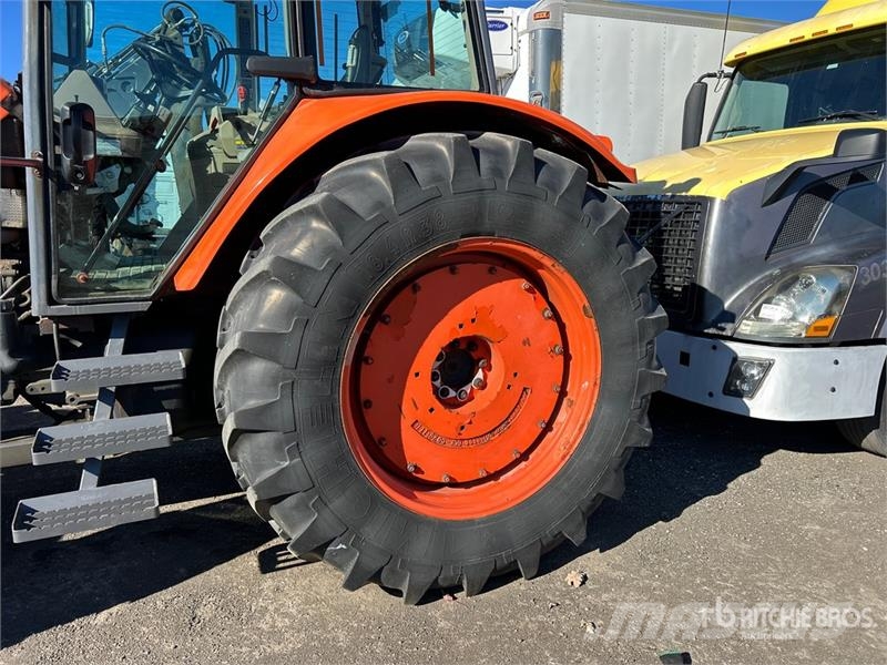 Kubota M135X 4WD Tractor Traktorok