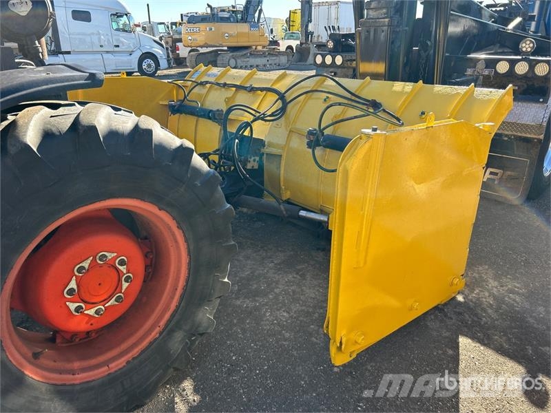 Kubota M135X 4WD Tractor Traktorok