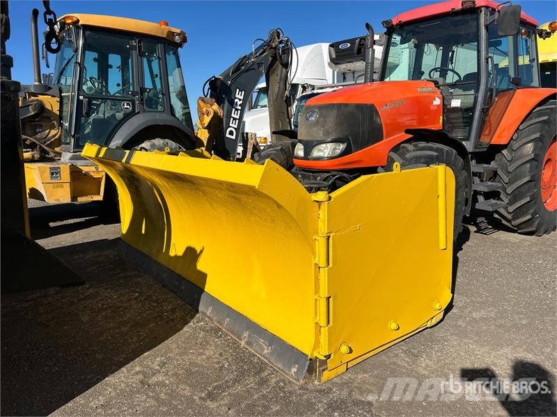 Kubota M135X 4WD Tractor Traktorok