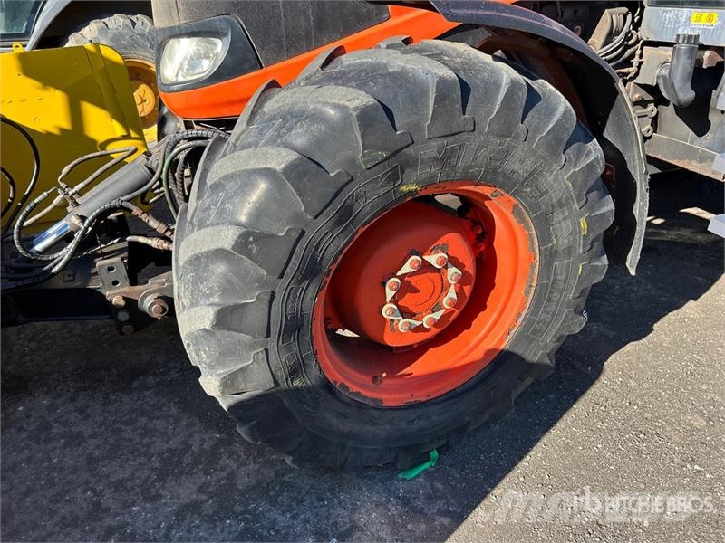 Kubota M135X 4WD Tractor Traktorok