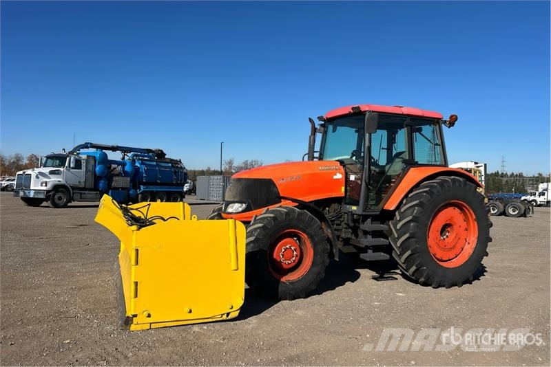Kubota M135X 4WD Tractor Traktorok