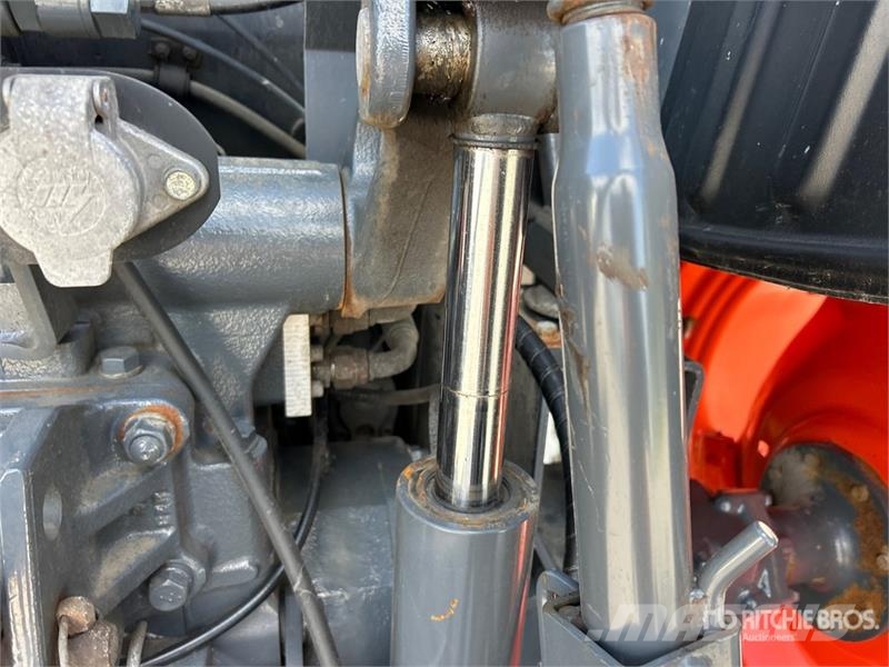 Kubota M6-111 Traktorer