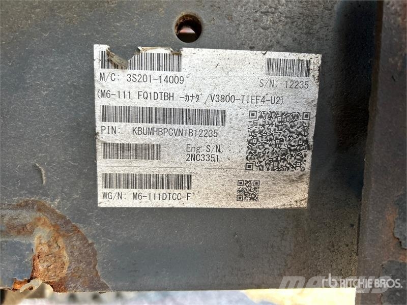 Kubota M6-111 Traktorit