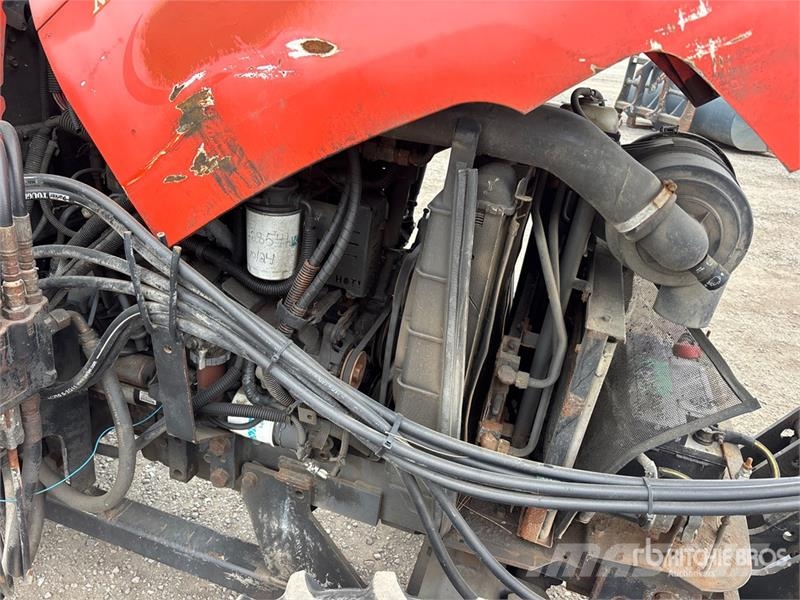 Kubota M7040 4WD Utility Tractor Traktörler