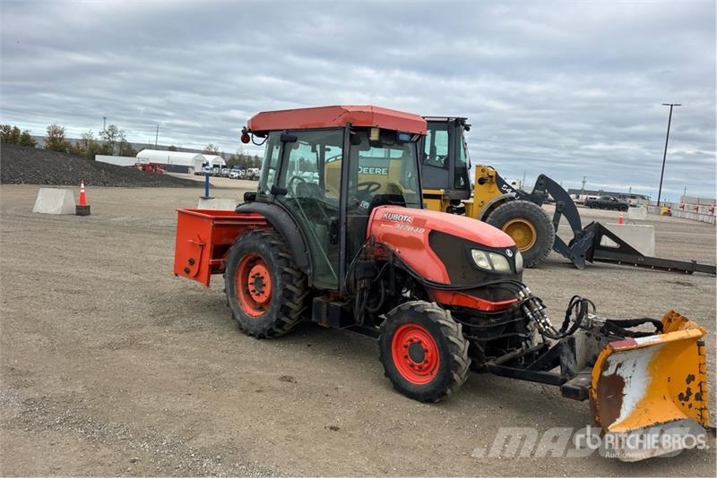 Kubota M7040 4WD Utility Tractor Traktörler
