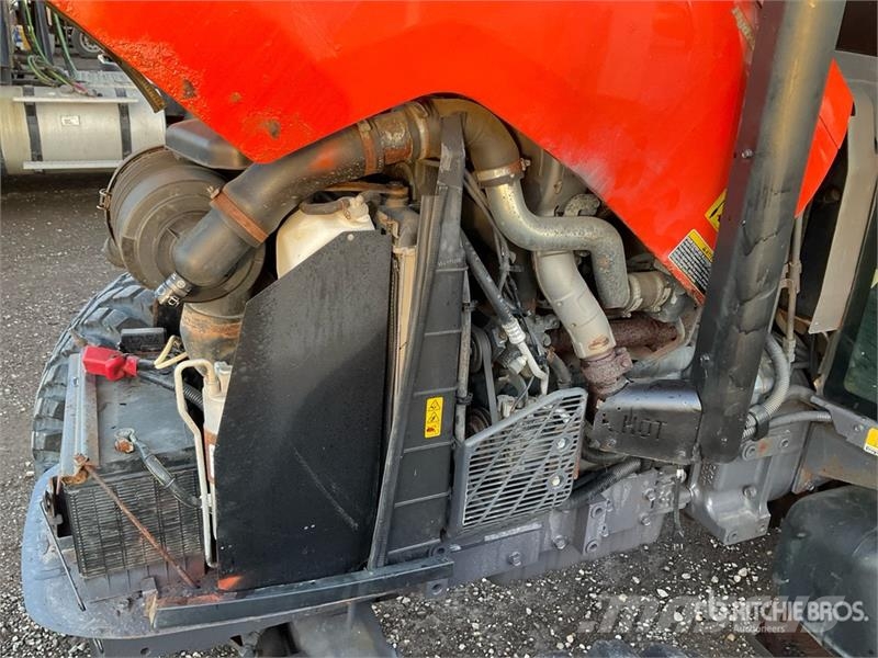 Kubota M7060 4WD Tractor Traktorok