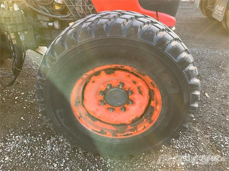 Kubota M7060 4WD Tractor Traktorok