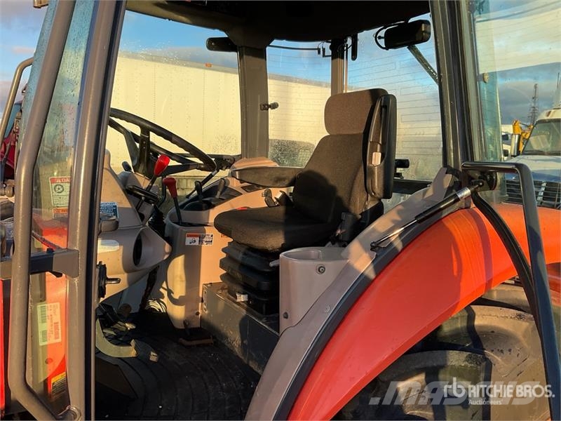 Kubota M7060 4WD Tractor Traktorok