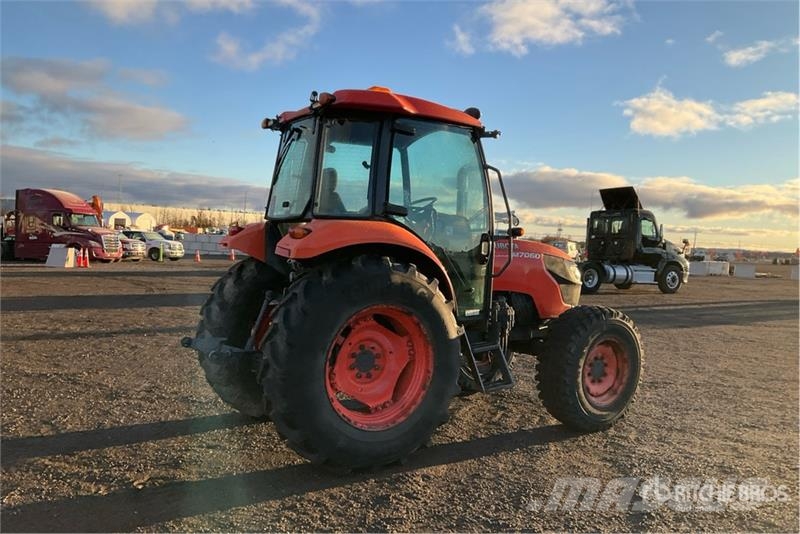 Kubota M7060 4WD Tractor Traktorok
