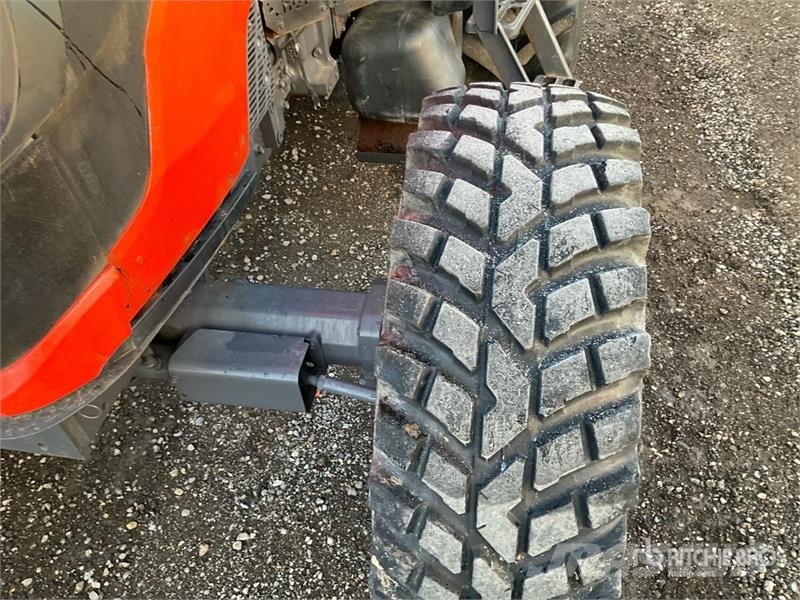 Kubota M7060 4WD Tractor Traktorok