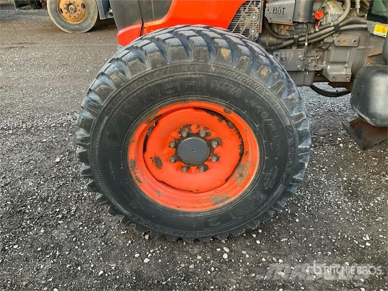 Kubota M7060 4WD Tractor Traktorok