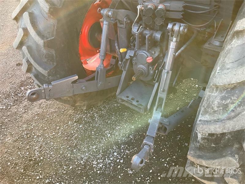 Kubota M7060 4WD Tractor Traktorok