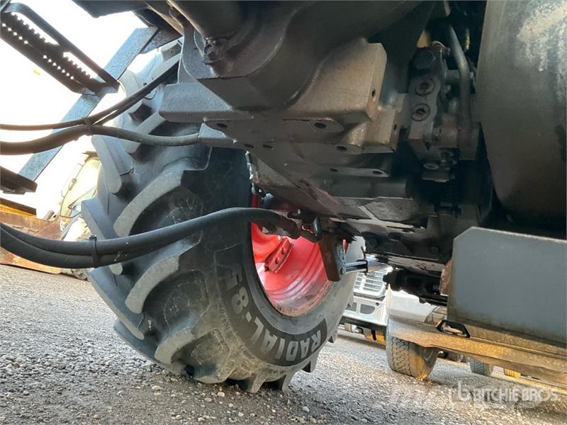 Kubota M7060 4WD Tractor Traktorok