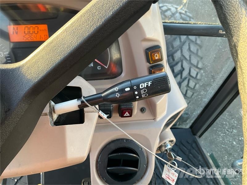 Kubota M7060 4WD Tractor Traktorok