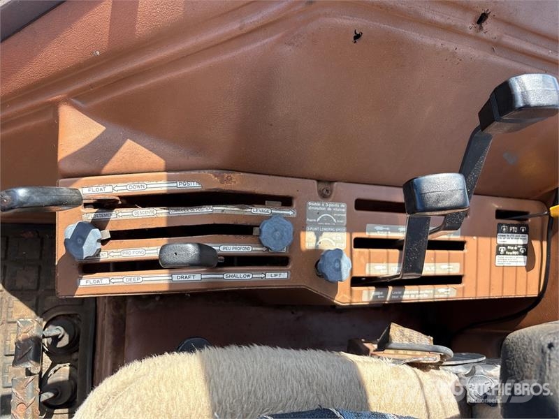 Kubota M7950 DTF 4WD Tractor Traktorit