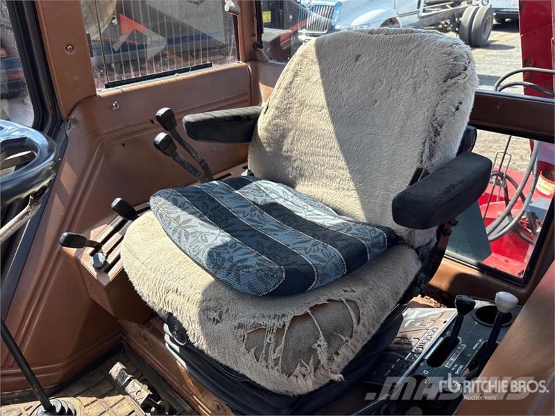 Kubota M7950 DTF 4WD Tractor Traktorit