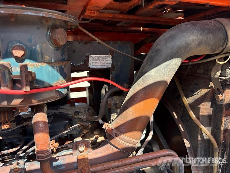 Kubota M7950 DTF 4WD Tractor Traktorit