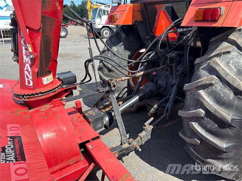 Kubota M7950 DTF 4WD Tractor Traktorit