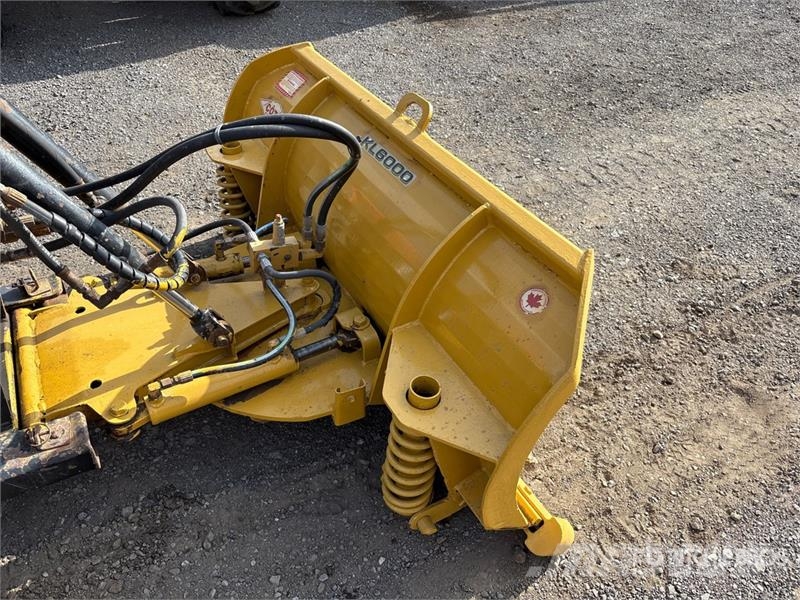 Kubota M8540 Traktori