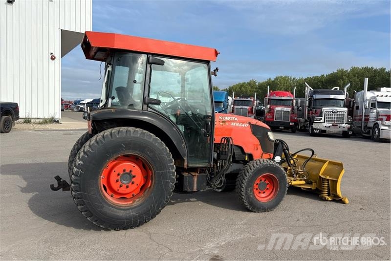 Kubota M8540 Traktory