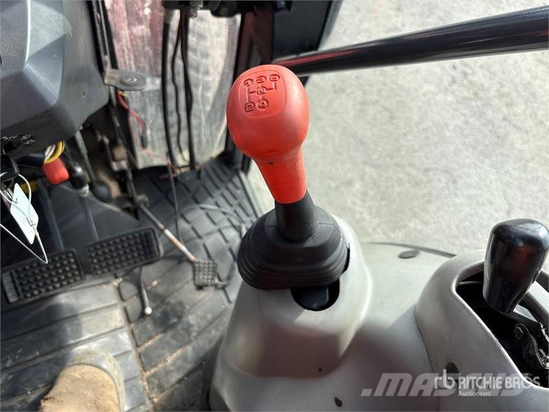 Kubota M8540 Traktori