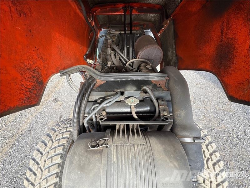 Kubota M8540 Traktori