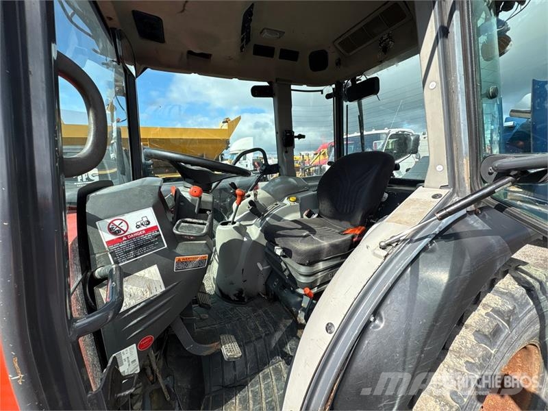 Kubota M8540 Traktori