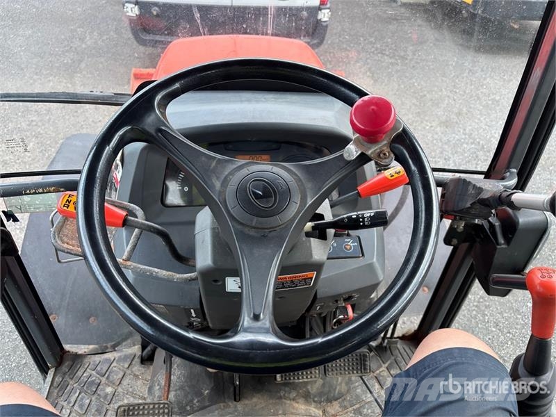 Kubota M8540 Traktori