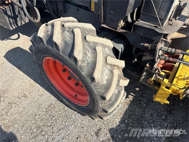 Kubota M8540 Traktory