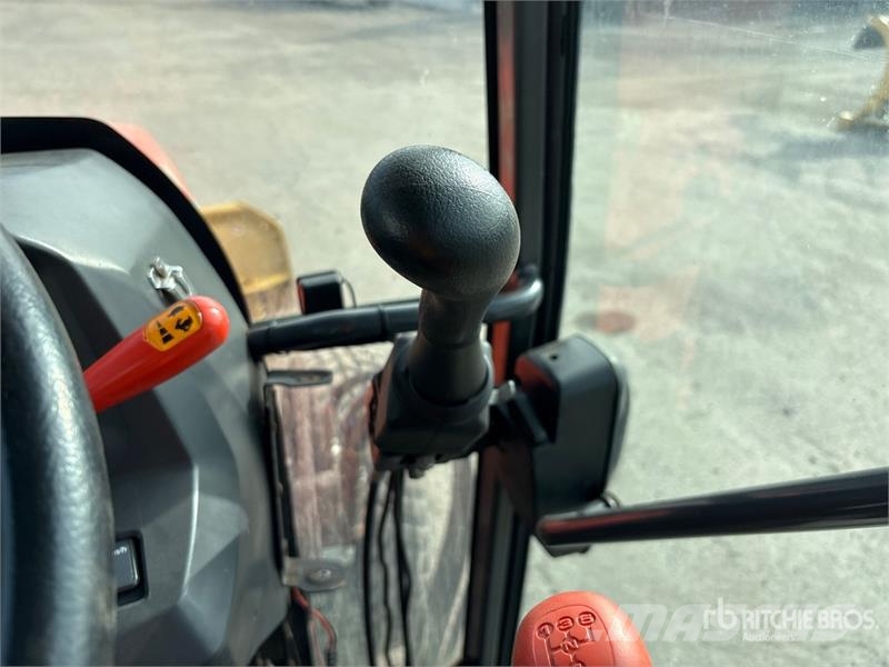 Kubota M8540 Traktori