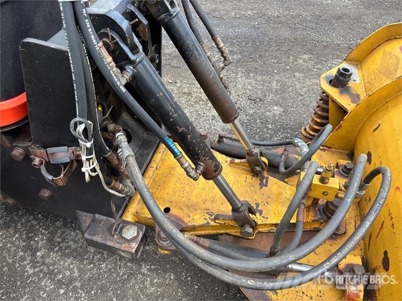 Kubota M8540 Traktori
