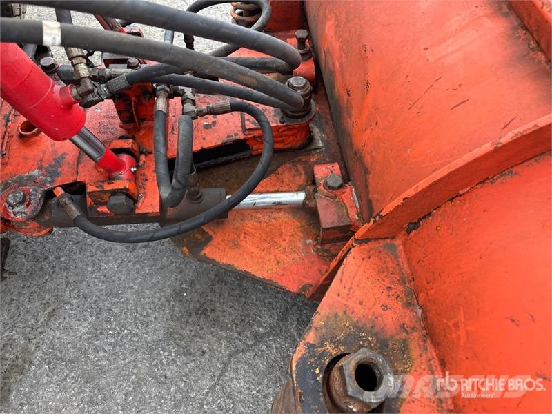 Kubota M8540 Traktori
