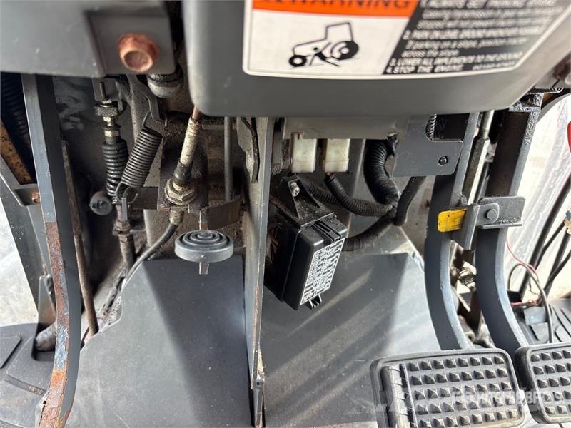 Kubota M8540 Traktori