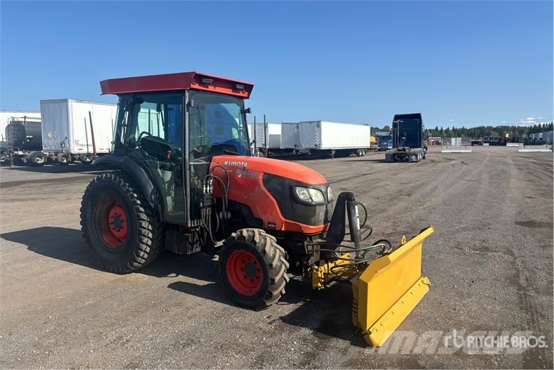 Kubota M8540 Traktory