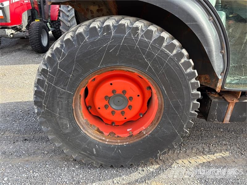 Kubota M8540 Traktori