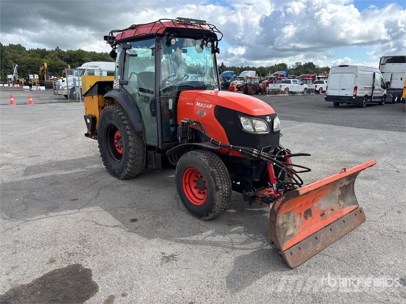 Kubota M8540 Traktori